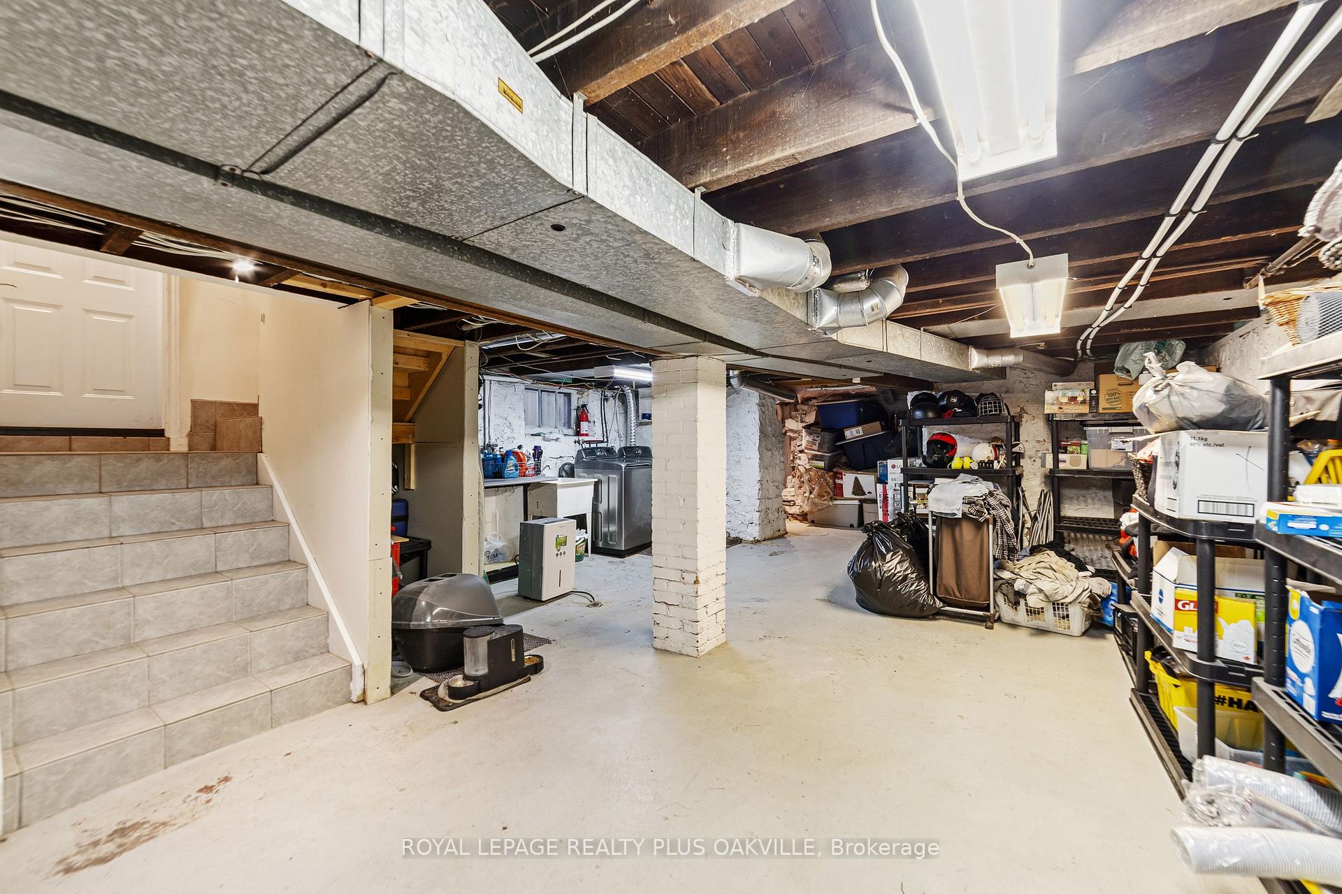 Photo 33 of 53 Barnesdale Avenue S, Hamilton, Stipley — HOMEH