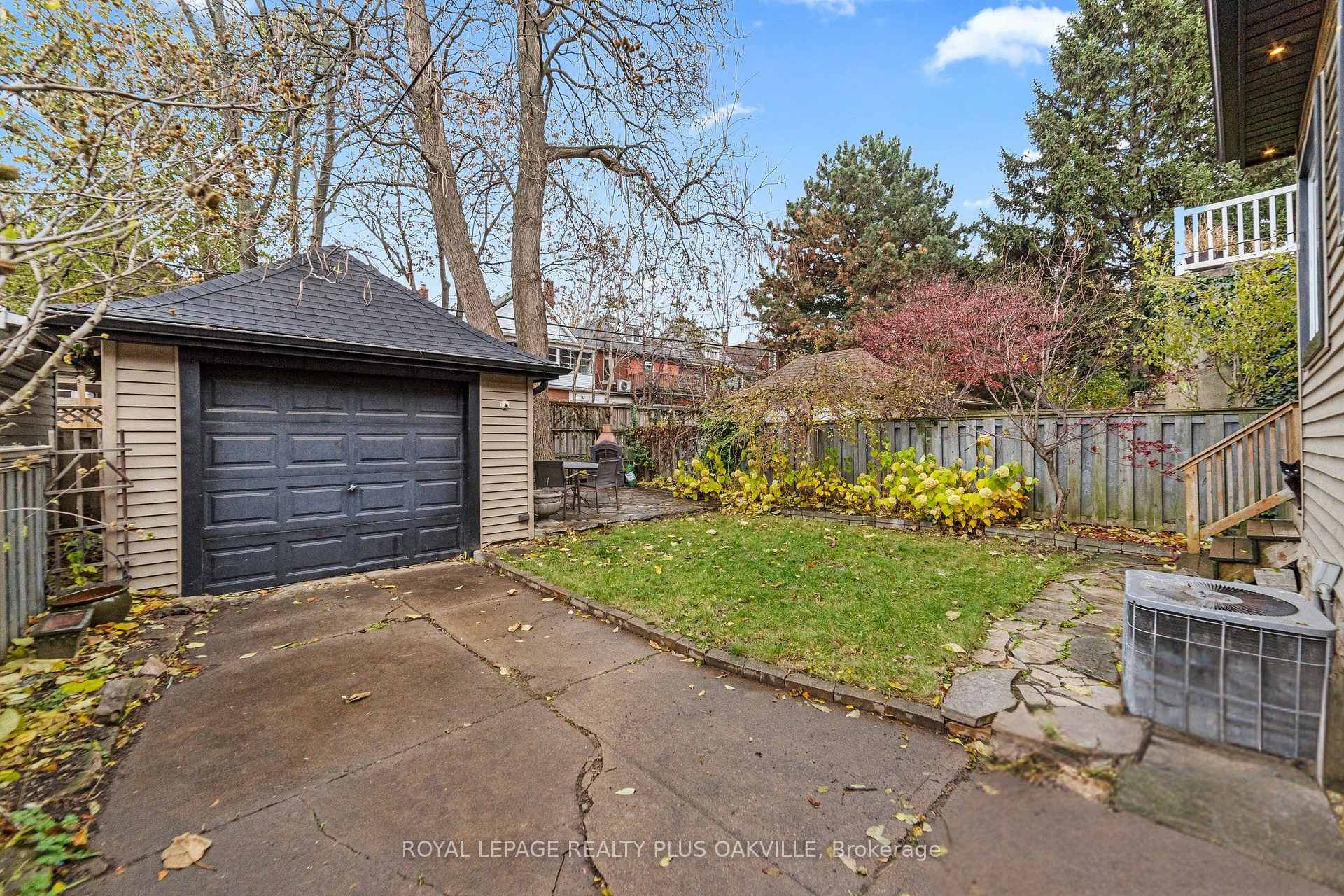 Photo 34 of 53 Barnesdale Avenue S, Hamilton, Stipley — HOMEH