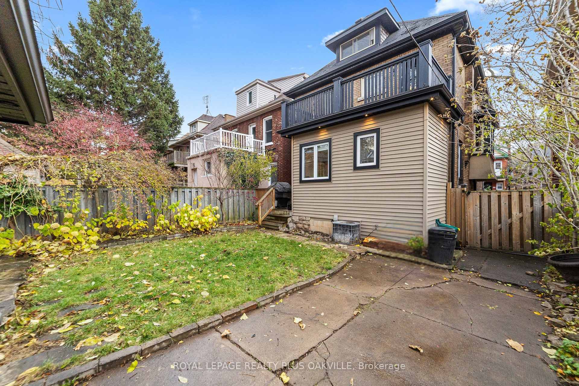 Photo 35 of 53 Barnesdale Avenue S, Hamilton, Stipley — HOMEH