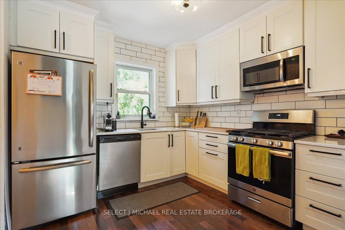 Photo 5 of 62 East 26TH Street, Hamilton, Eastmount — HOMEH