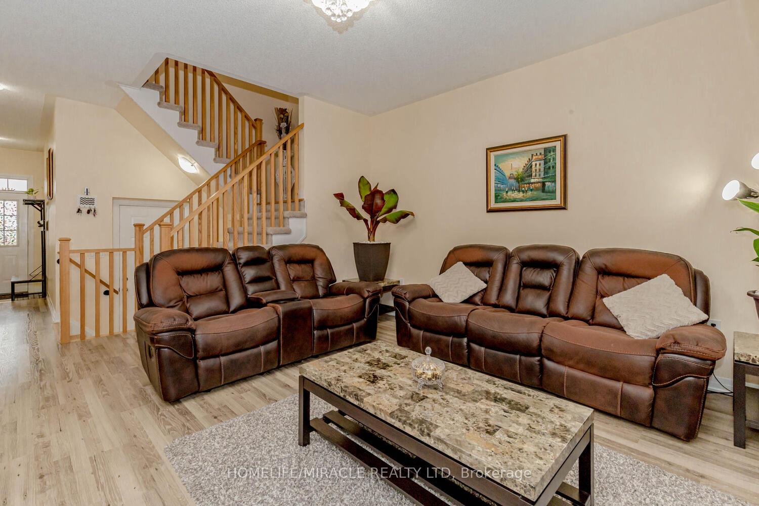 Photo 11 of 124 Casserley Crescent, New Tecumseth, Tottenham — HOMEH