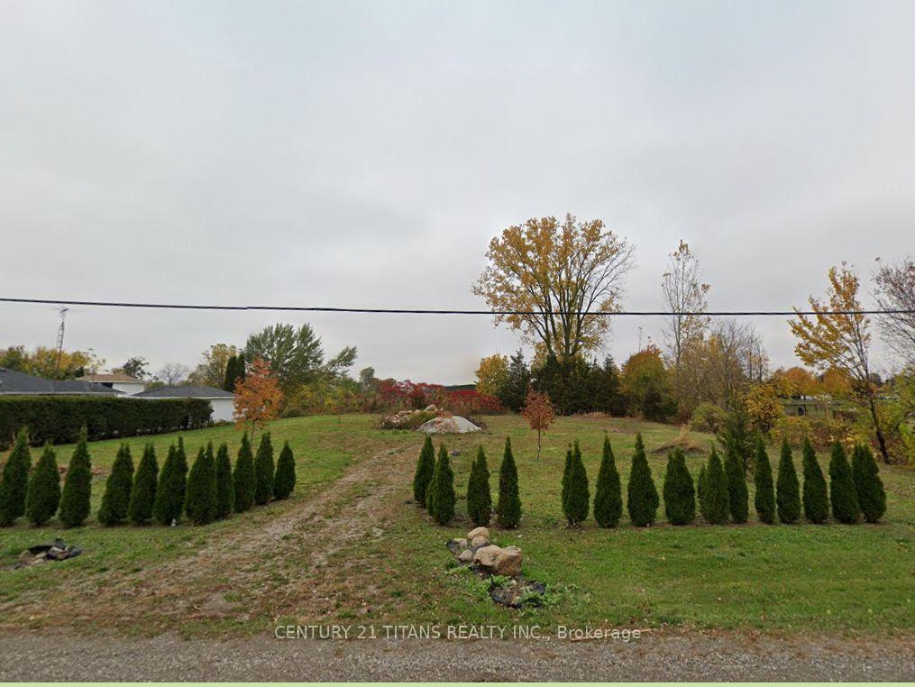 Front of 927 McNaughton Avenue
