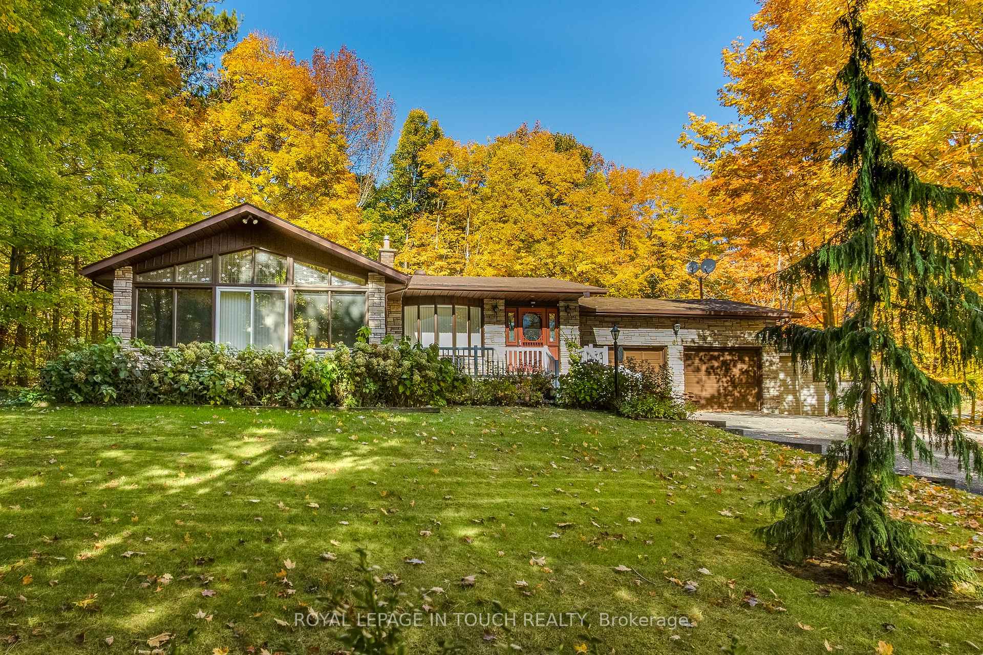 Photo 1 of 61 Beaufort Crescent, Tiny, Rural Tiny — HOMEH