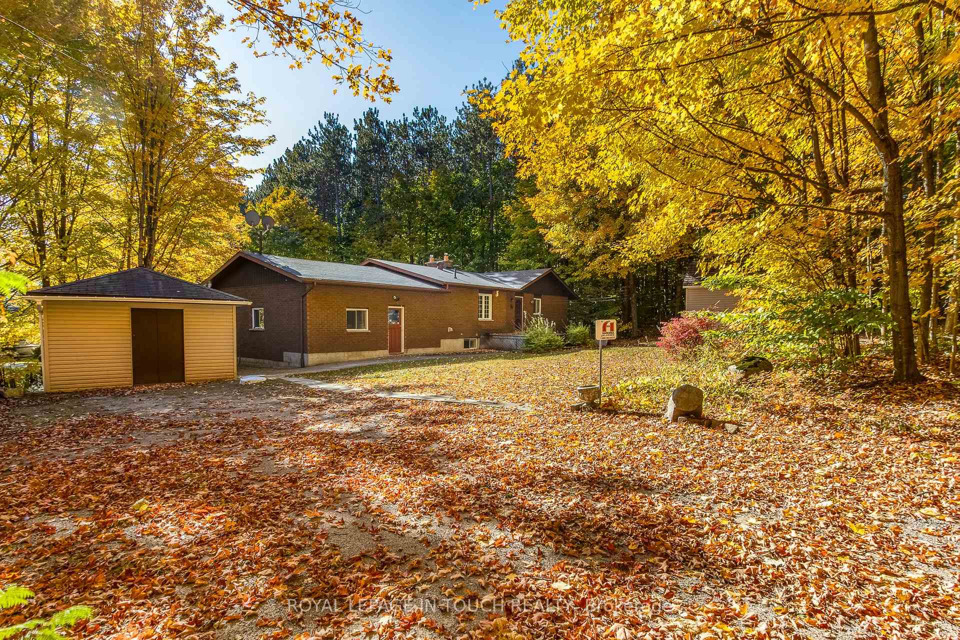 Photo 8 of 61 Beaufort Crescent, Tiny, Rural Tiny — HOMEH