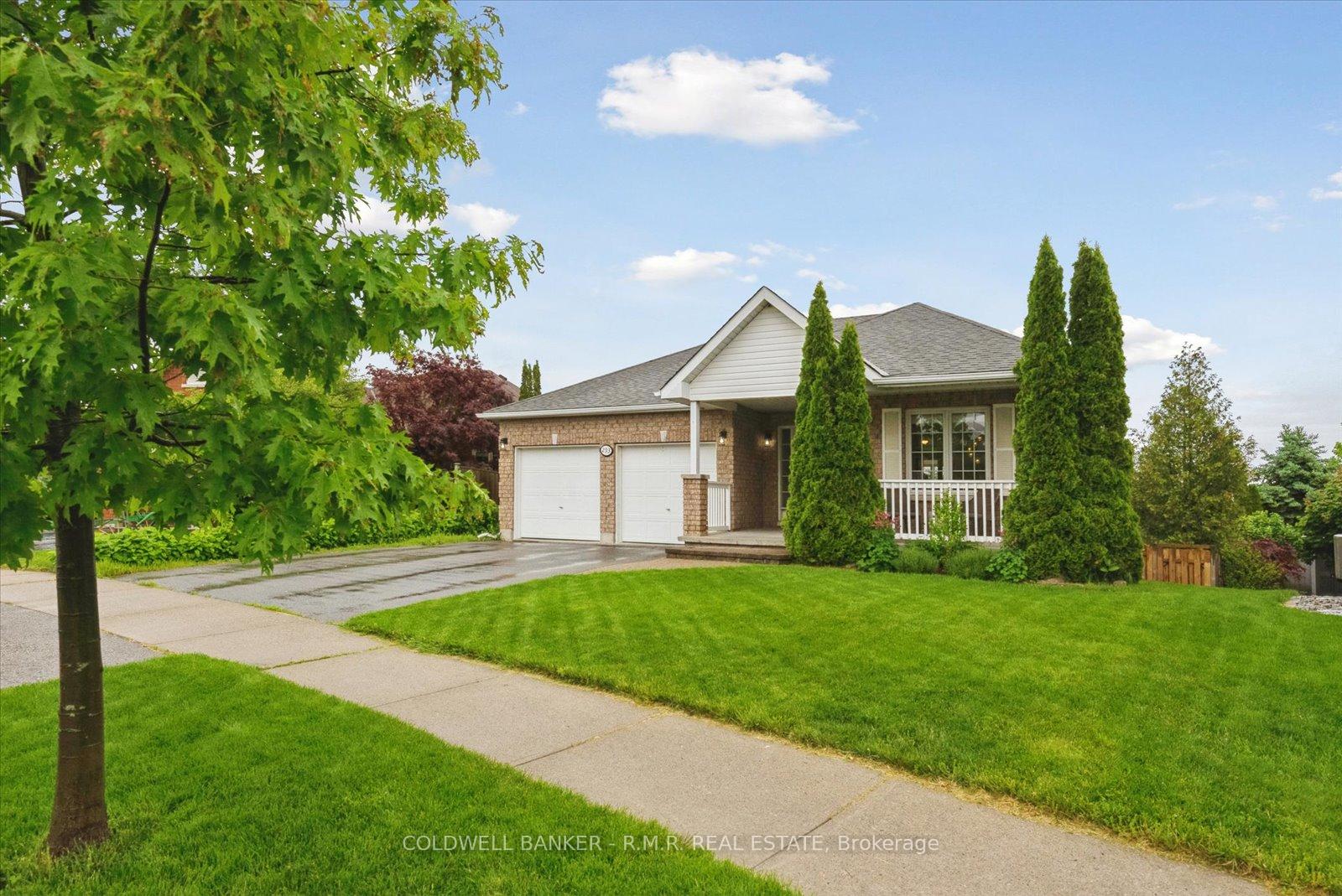 Front of 293 Ivey Crescent