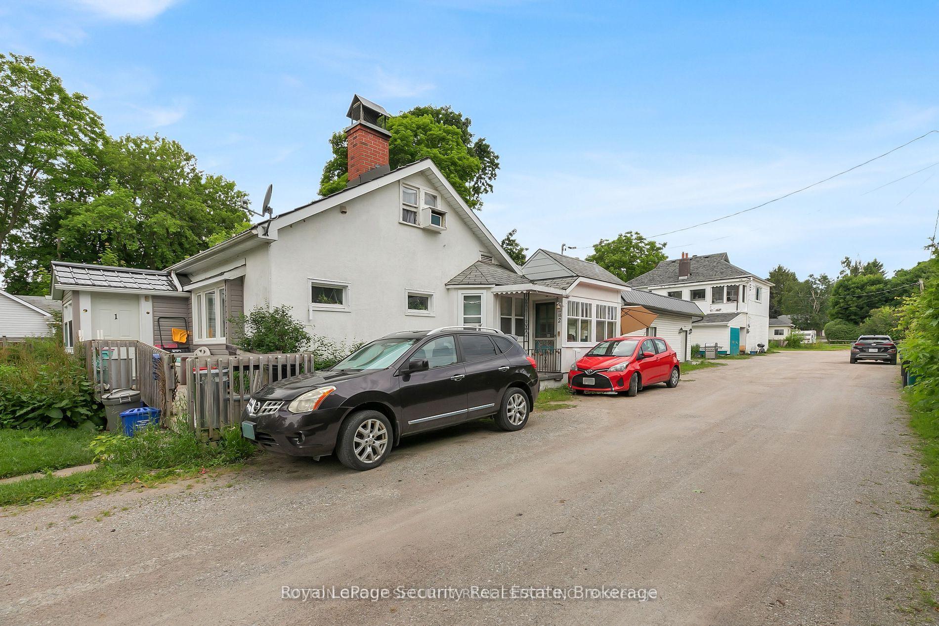 Photo 2 of 2102 Victoria Street E, Innisfil, Stroud — HOMEH