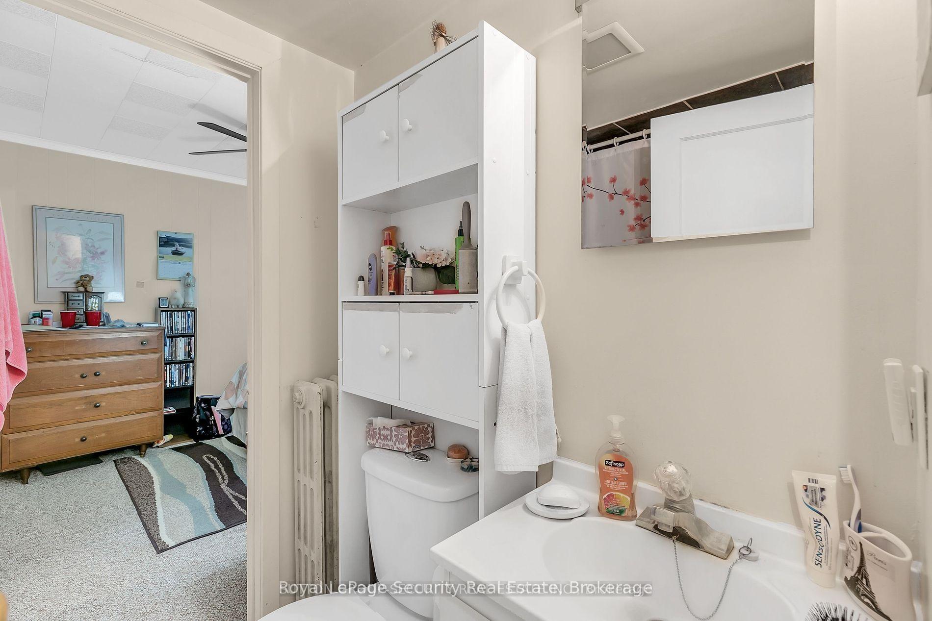 Photo 15 of 2102 Victoria Street E, Innisfil, Stroud — HOMEH