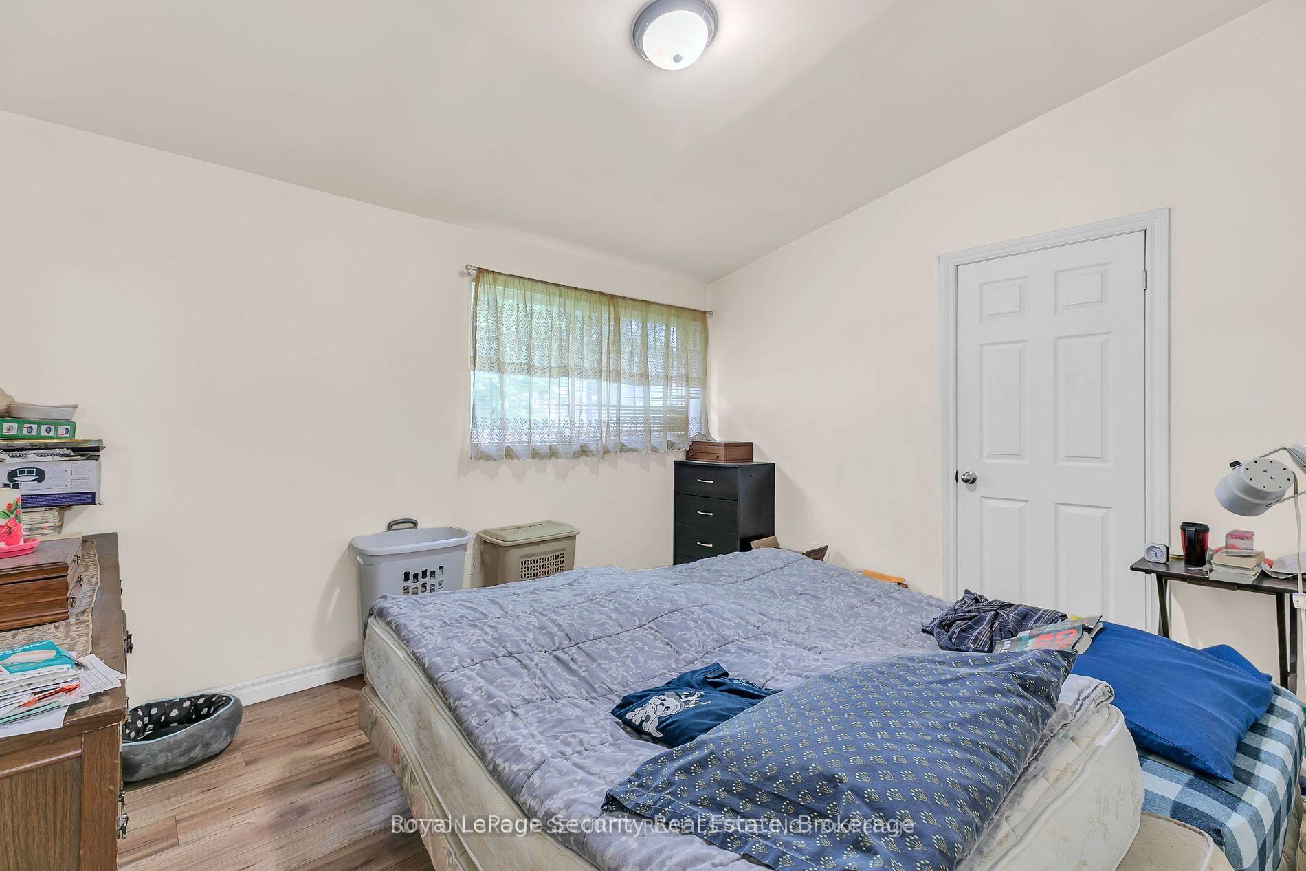 Photo 16 of 2102 Victoria Street E, Innisfil, Stroud — HOMEH