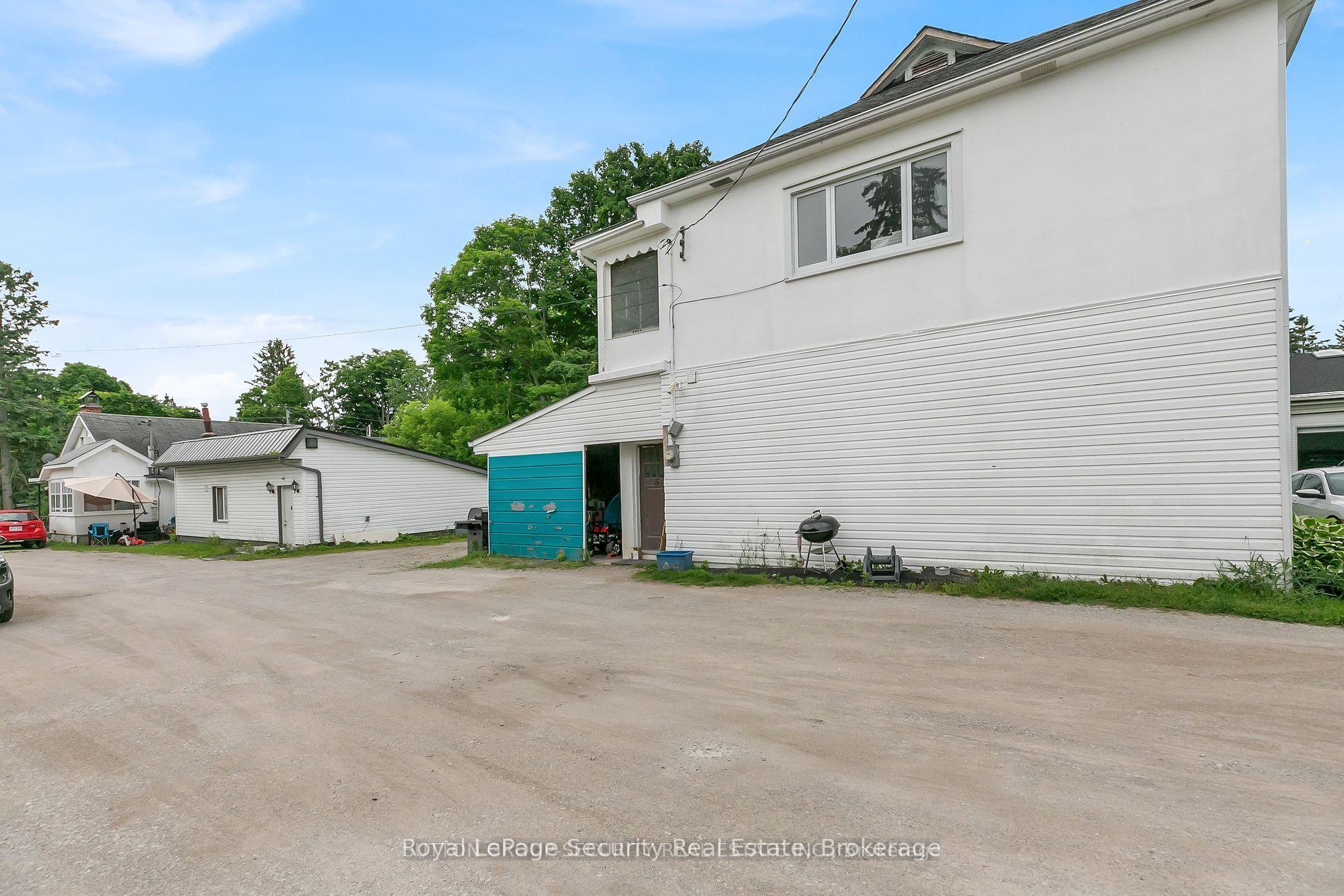 Photo 29 of 2102 Victoria Street E, Innisfil, Stroud — HOMEH