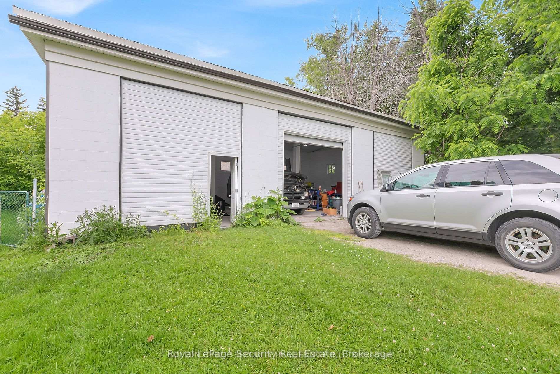 Photo 34 of 2102 Victoria Street E, Innisfil, Stroud — HOMEH