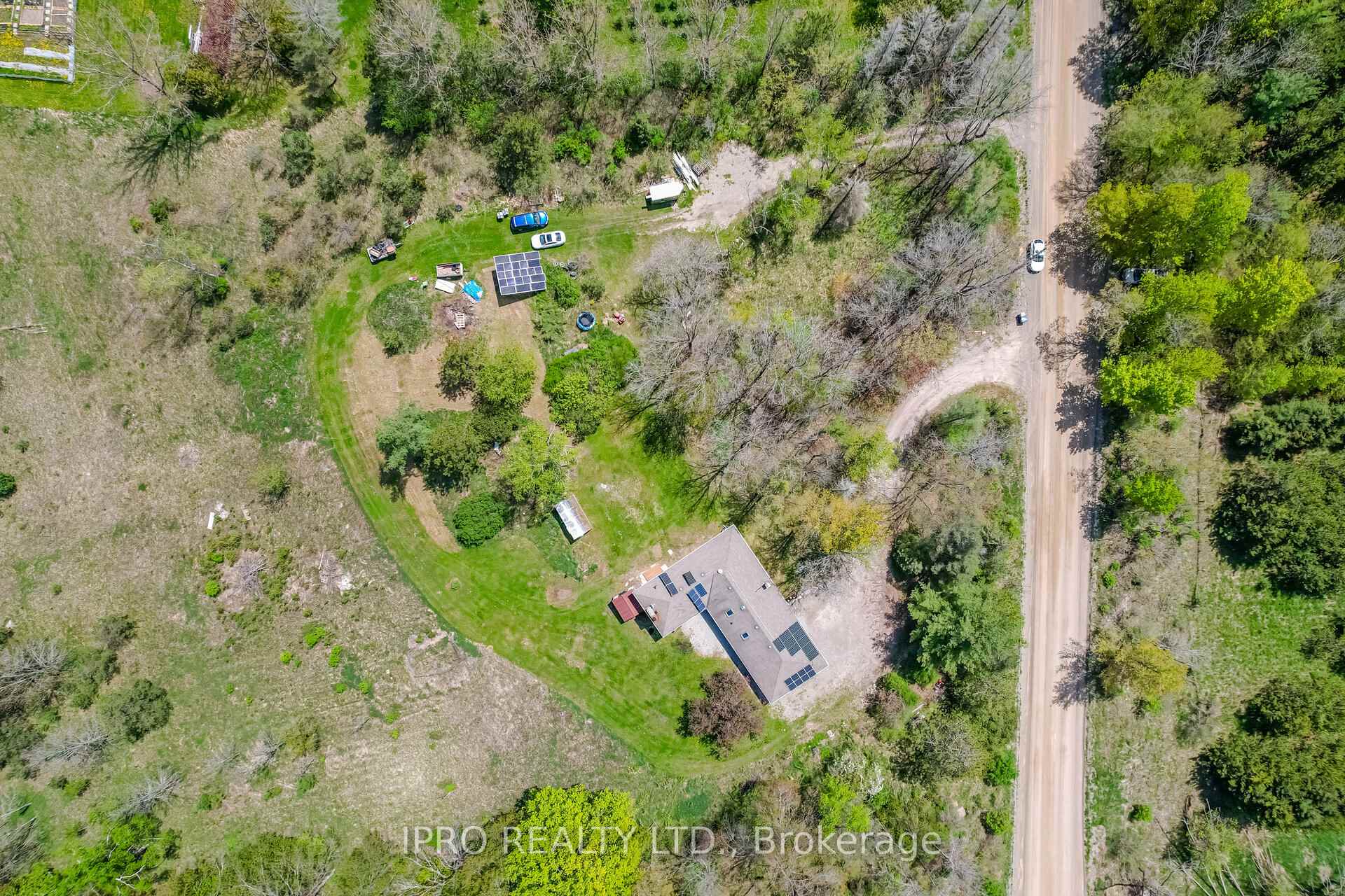 Photo 2 of 18697 Centreville Creek Road, Caledon, Rural Caledon — HOMEH
