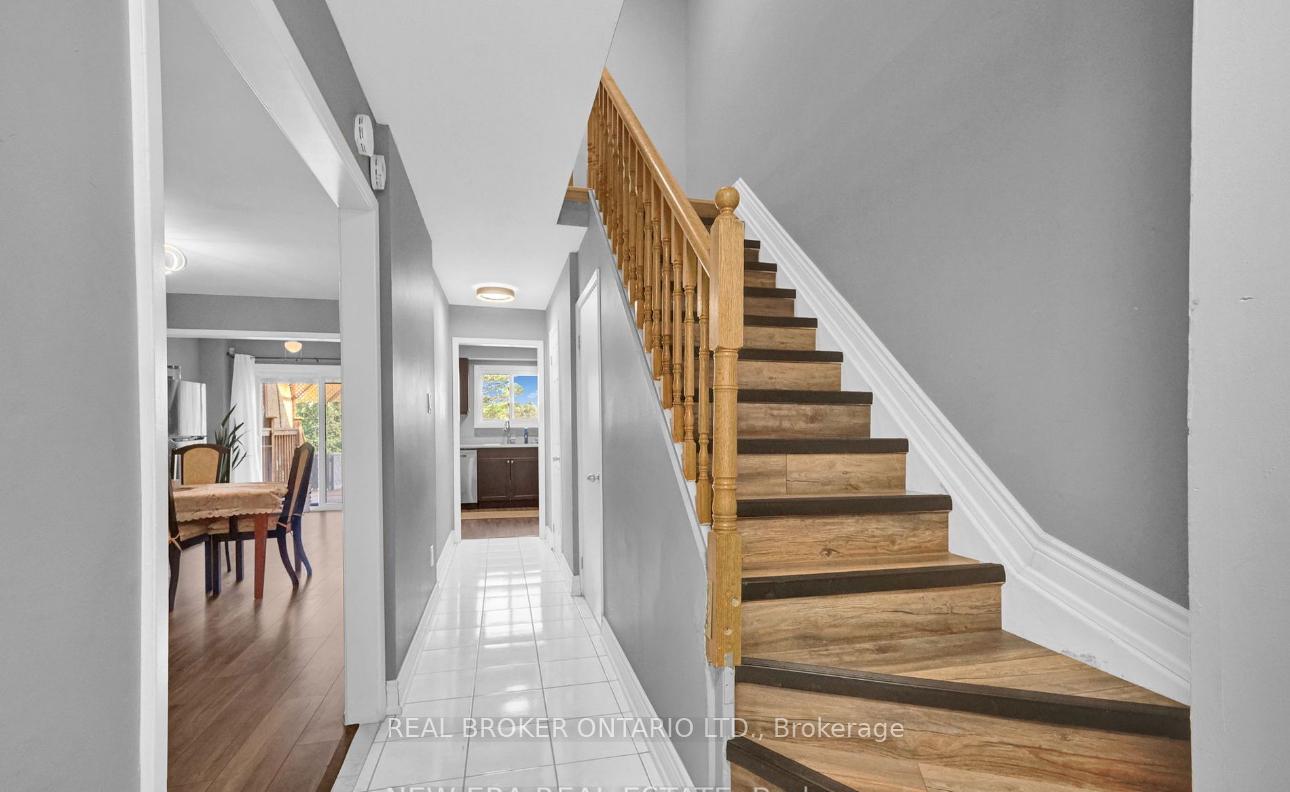 Photo 5 of 37 Stather Crescent, Markham, Milliken Mills East — HOMEH