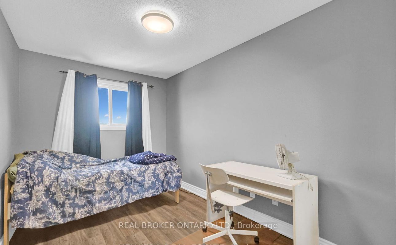 Photo 11 of 37 Stather Crescent, Markham, Milliken Mills East — HOMEH