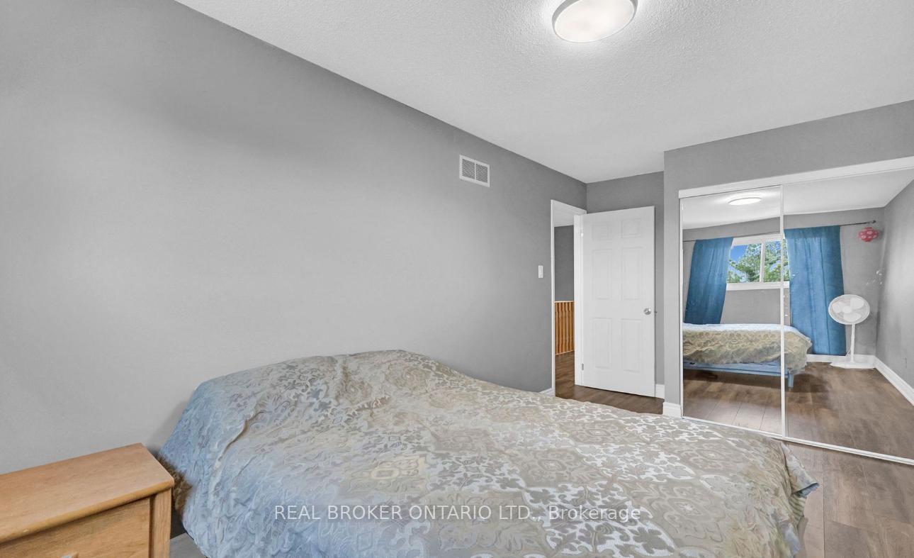 Photo 14 of 37 Stather Crescent, Markham, Milliken Mills East — HOMEH
