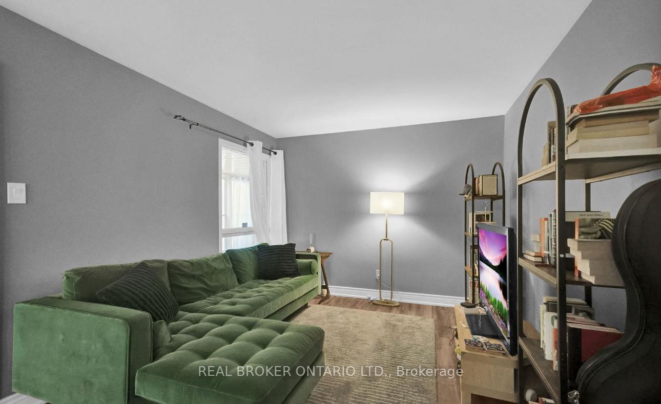 Photo 32 of 37 Stather Crescent, Markham, Milliken Mills East — HOMEH