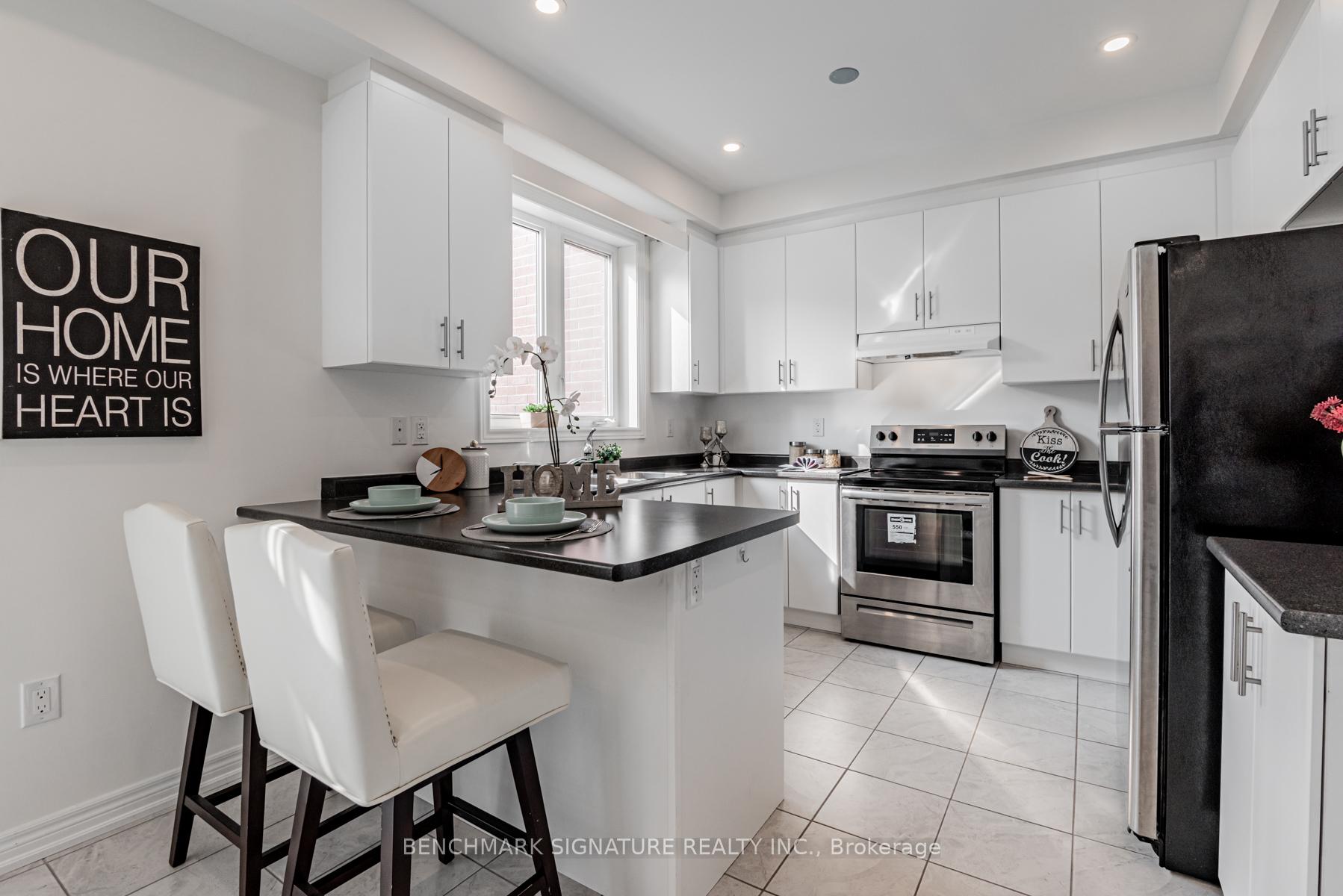 Photo 6 of 113 Decast Crescent, Markham, Box Grove — HOMEH