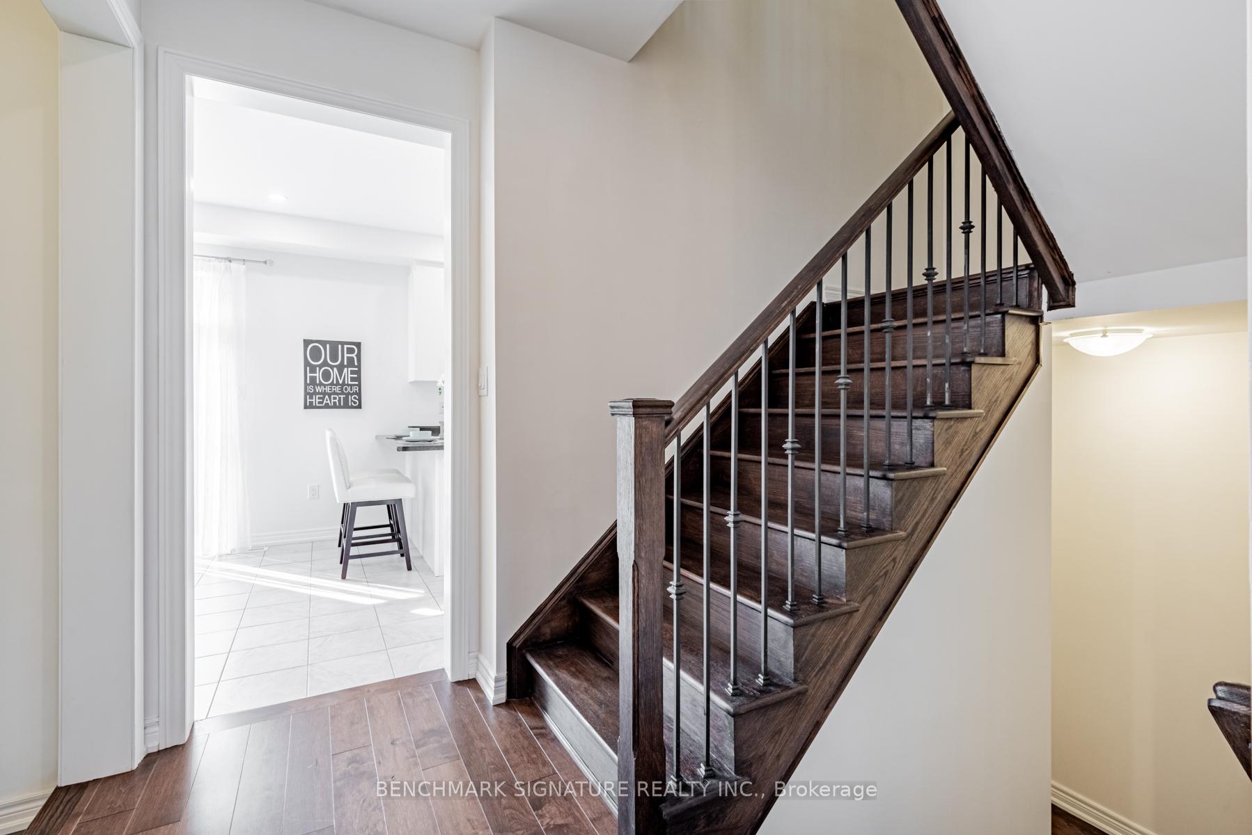 Photo 5 of 113 Decast Crescent, Markham, Box Grove — HOMEH