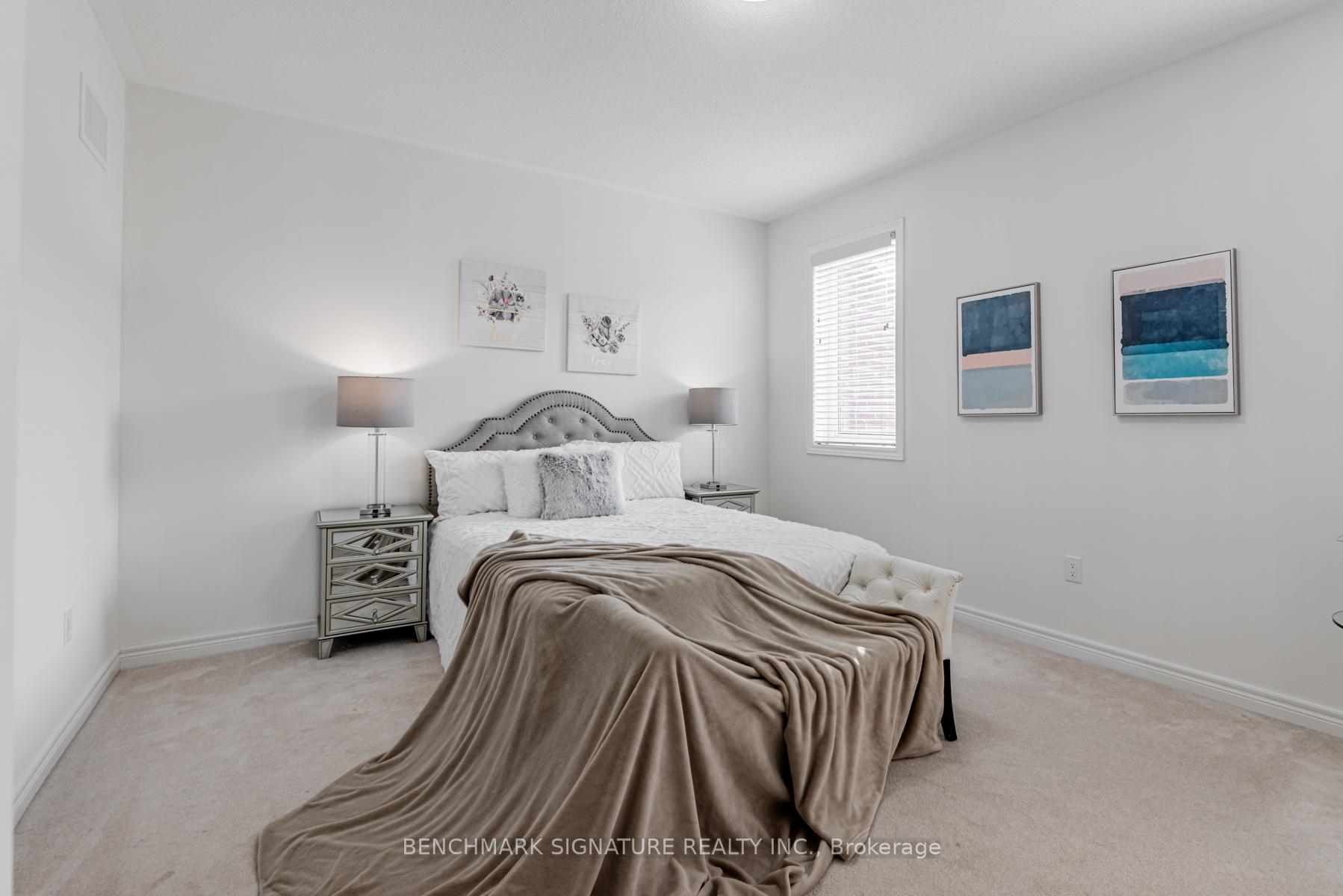 Photo 8 of 113 Decast Crescent, Markham, Box Grove — HOMEH