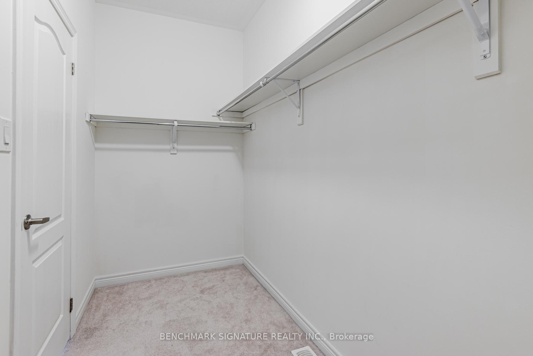 Photo 7 of 113 Decast Crescent, Markham, Box Grove — HOMEH