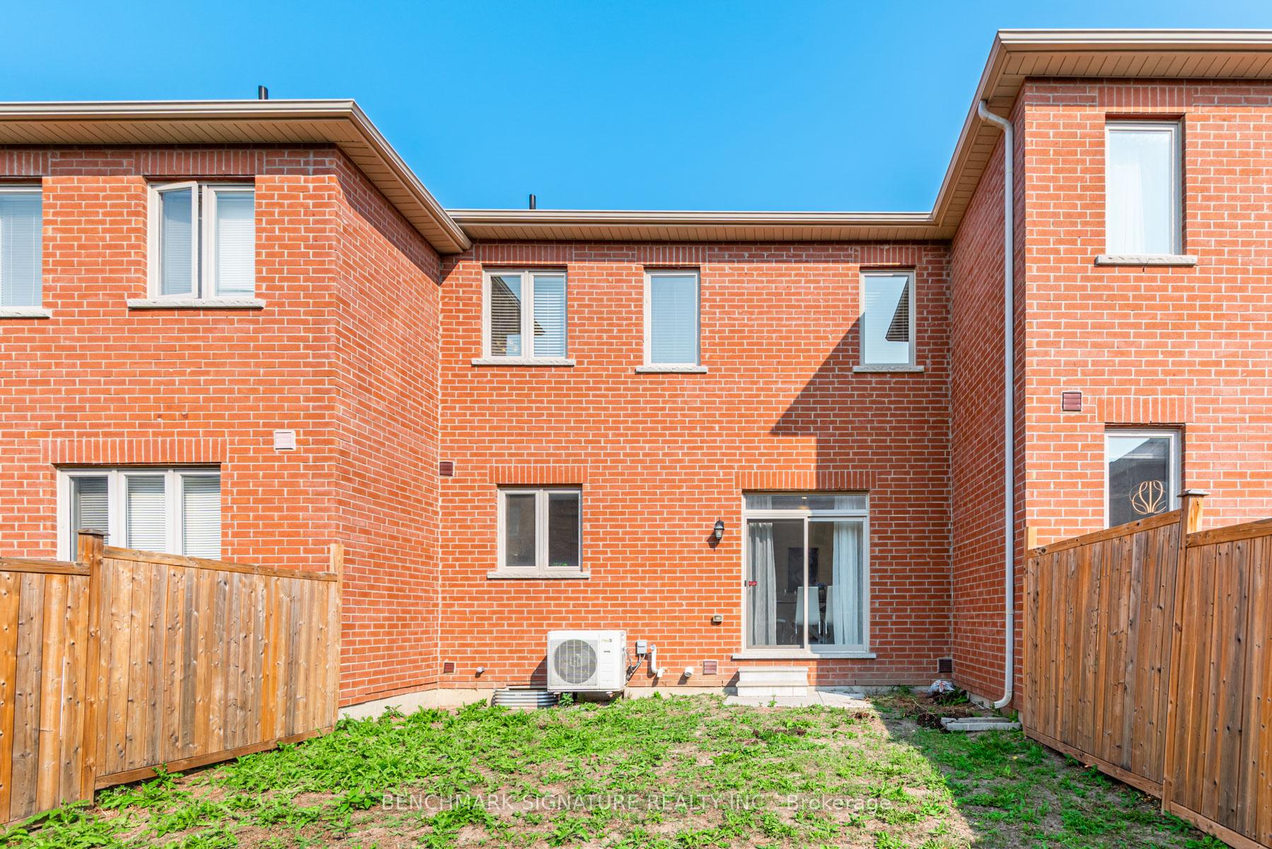 Photo 12 of 113 Decast Crescent, Markham, Box Grove — HOMEH