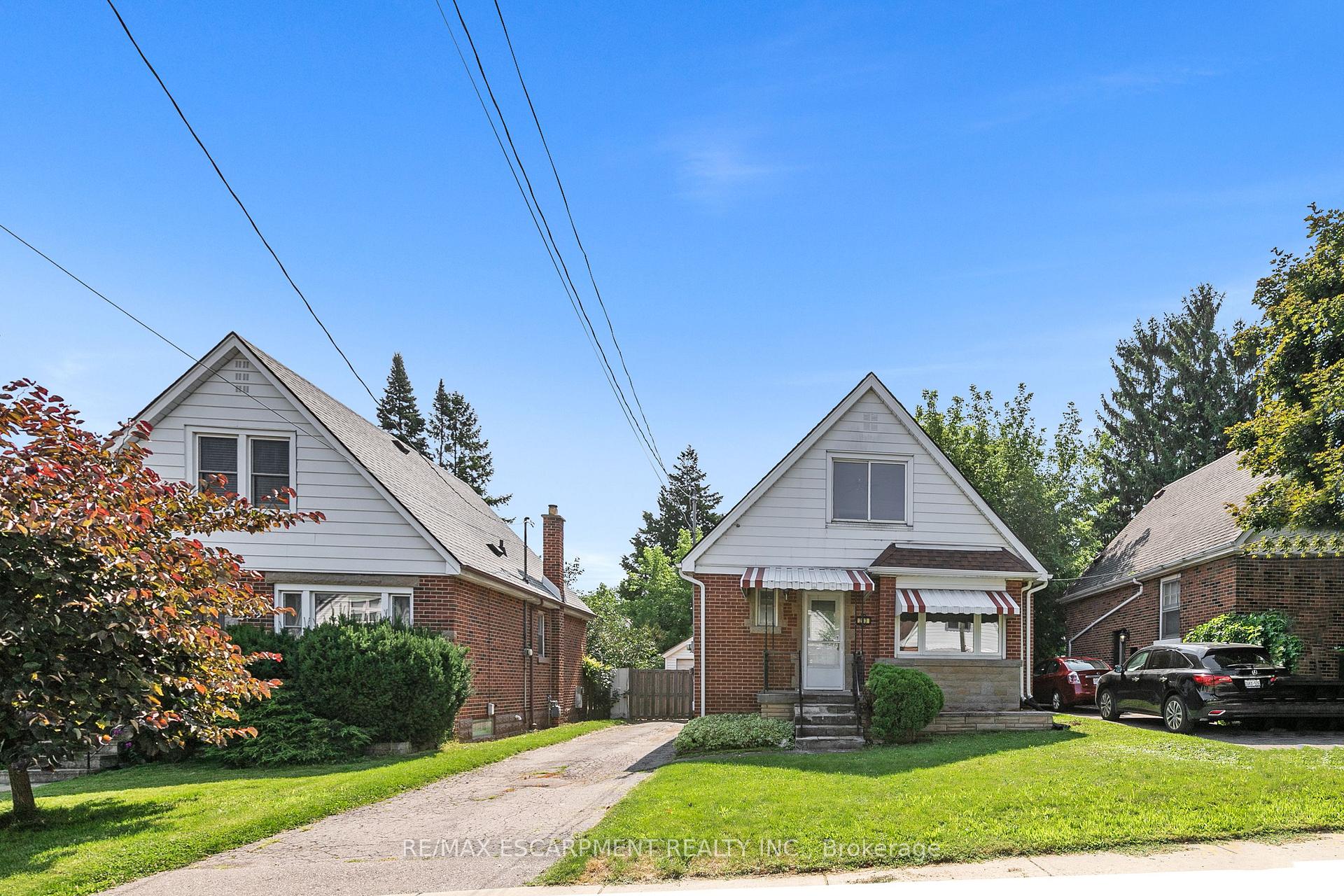 Photo 1 of 243 Holmesdale Avenue, Hamilton, Bartonville — HOMEH