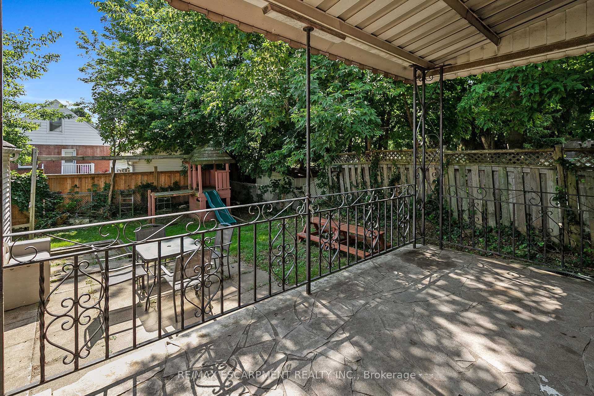Photo 34 of 243 Holmesdale Avenue, Hamilton, Bartonville — HOMEH