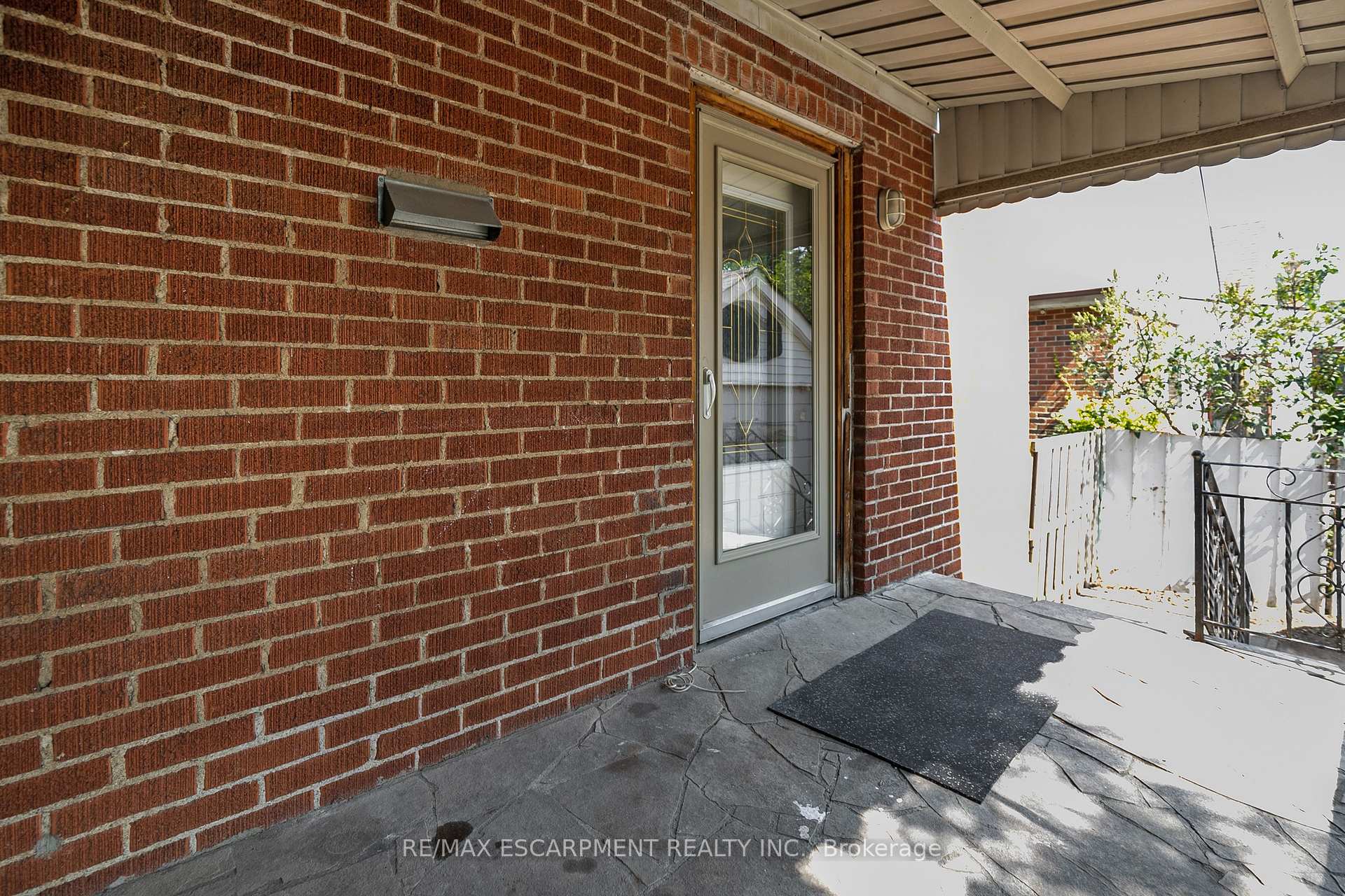 Photo 30 of 243 Holmesdale Avenue, Hamilton, Bartonville — HOMEH