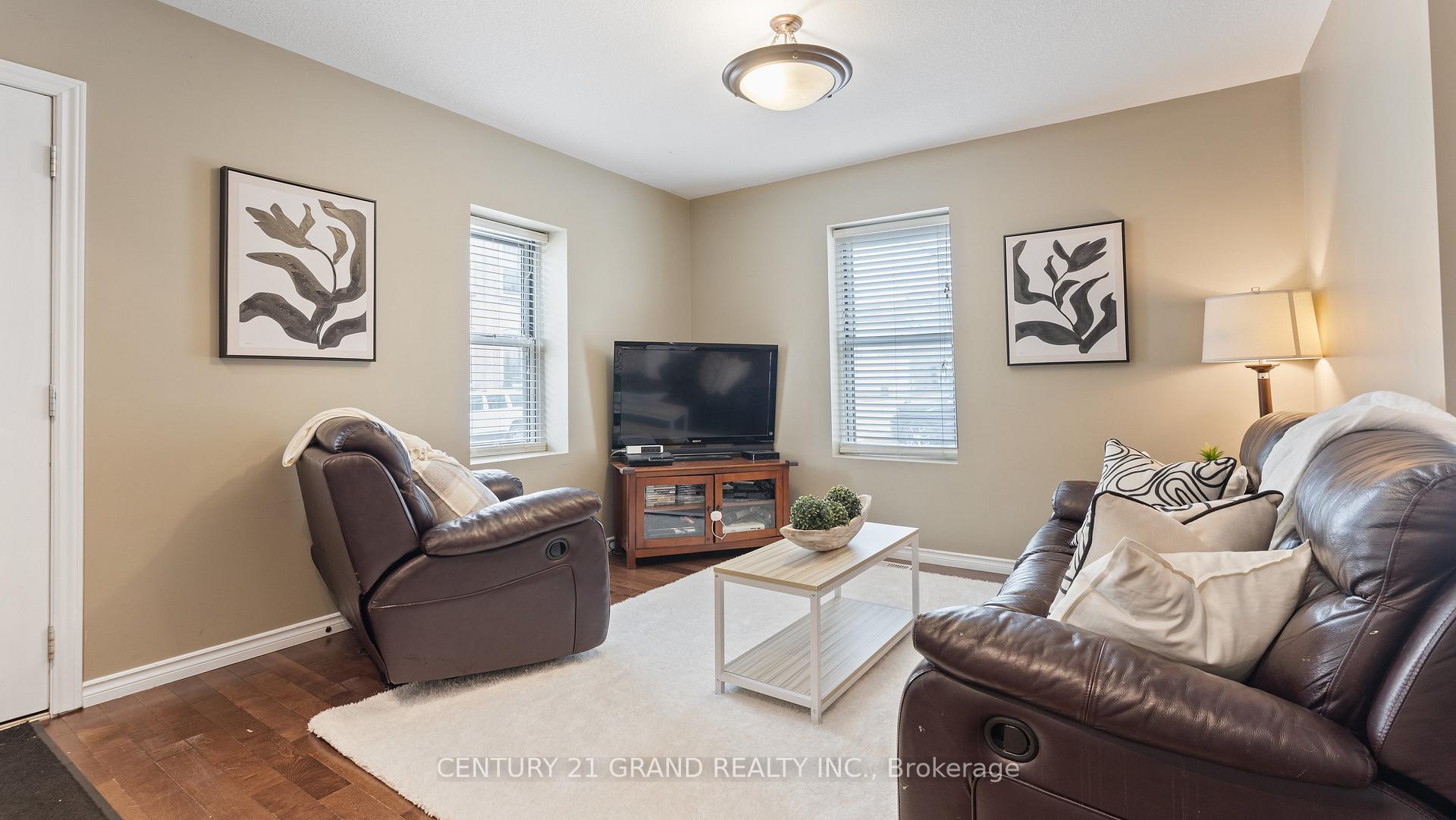 Photo 3 of 87 West River Street, Brant, Paris — HOMEH