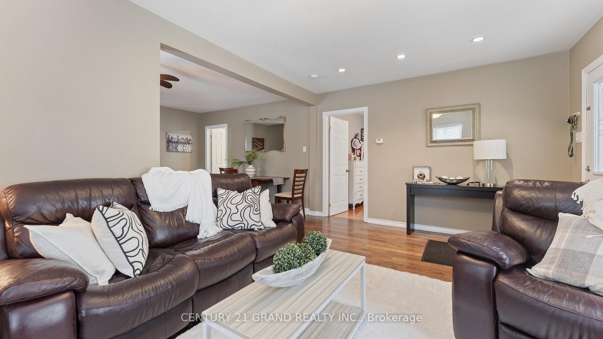 Photo 5 of 87 West River Street, Brant, Paris — HOMEH
