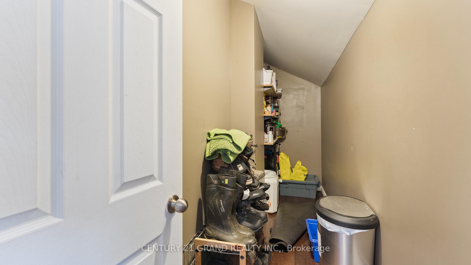 Photo 13 of 87 West River Street, Brant, Paris — HOMEH