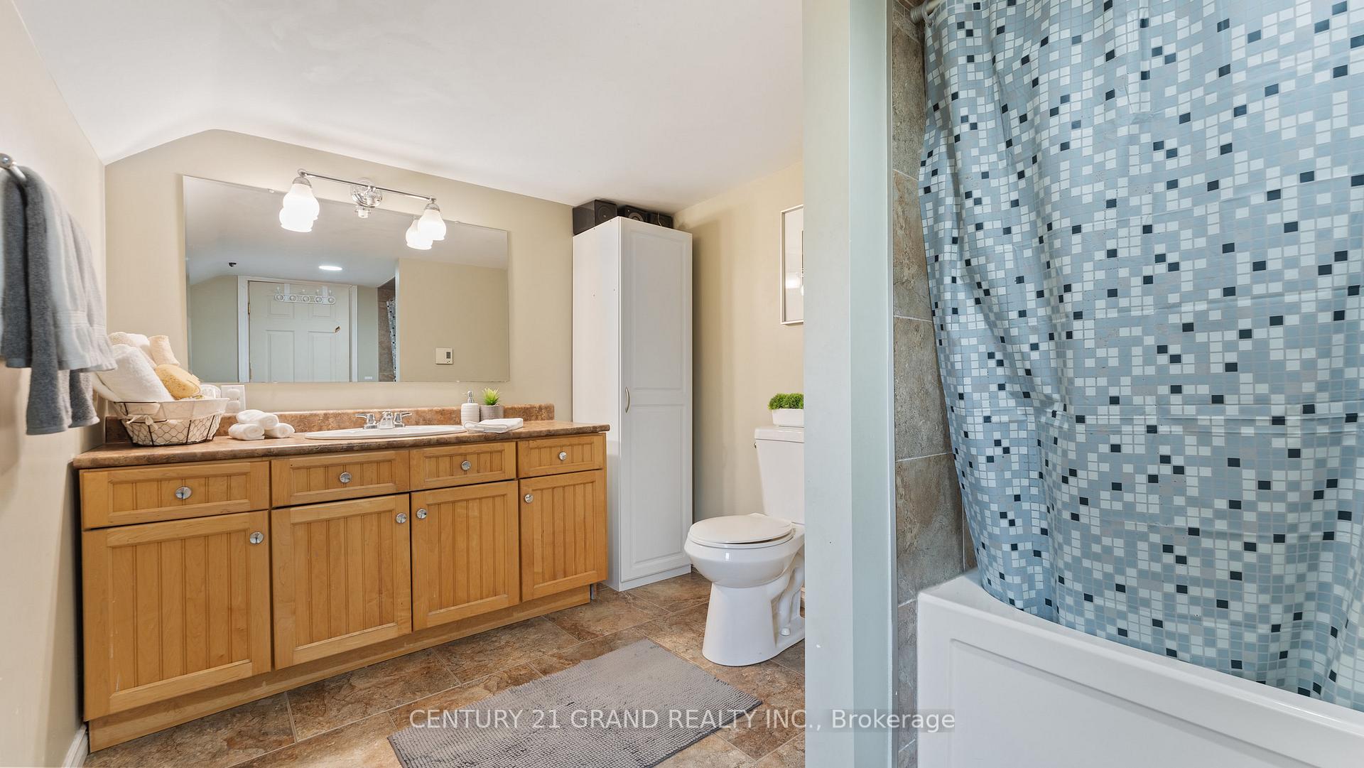 Photo 17 of 87 West River Street, Brant, Paris — HOMEH