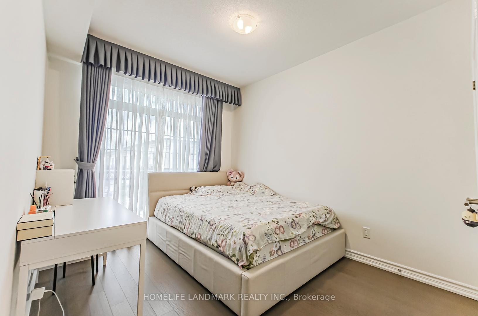 Photo 10 of 84 Village Parkway, Markham, Unionville — HOMEH