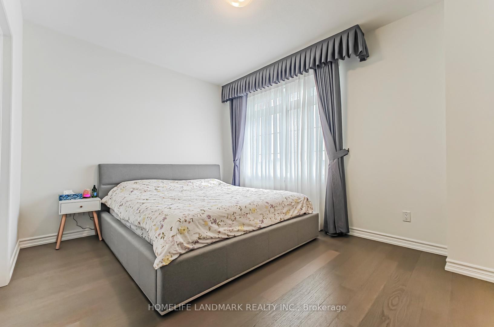 Photo 19 of 84 Village Parkway, Markham, Unionville — HOMEH