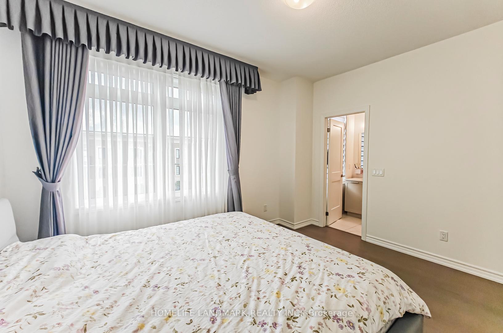 Photo 21 of 84 Village Parkway, Markham, Unionville — HOMEH