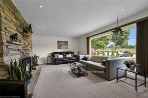Photo 4 of 166 Rifle Range Road, Hamilton, Ainslie Wood — HOMEH