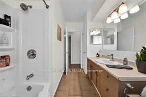 Photo 15 of 166 Rifle Range Road, Hamilton, Ainslie Wood — HOMEH