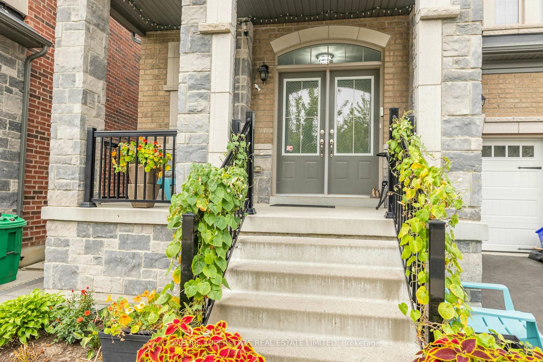 Photo 2 of 18 Mecca Street, Brampton, Toronto Gore Rural Estate — HOMEH