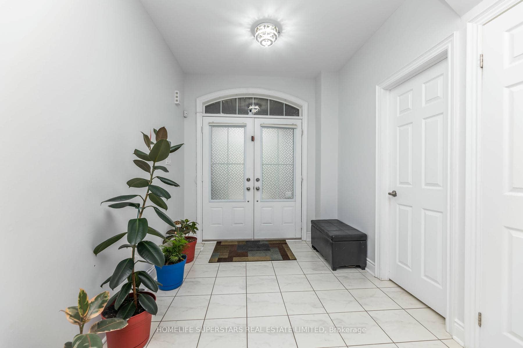 Photo 3 of 18 Mecca Street, Brampton, Toronto Gore Rural Estate — HOMEH