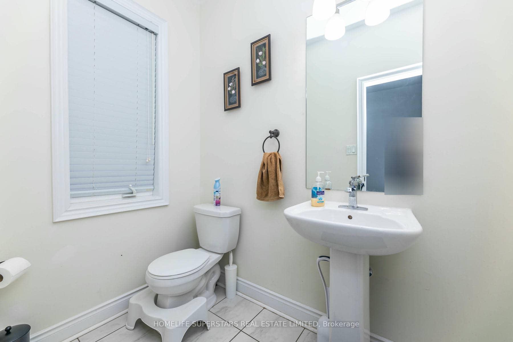 Photo 14 of 18 Mecca Street, Brampton, Toronto Gore Rural Estate — HOMEH