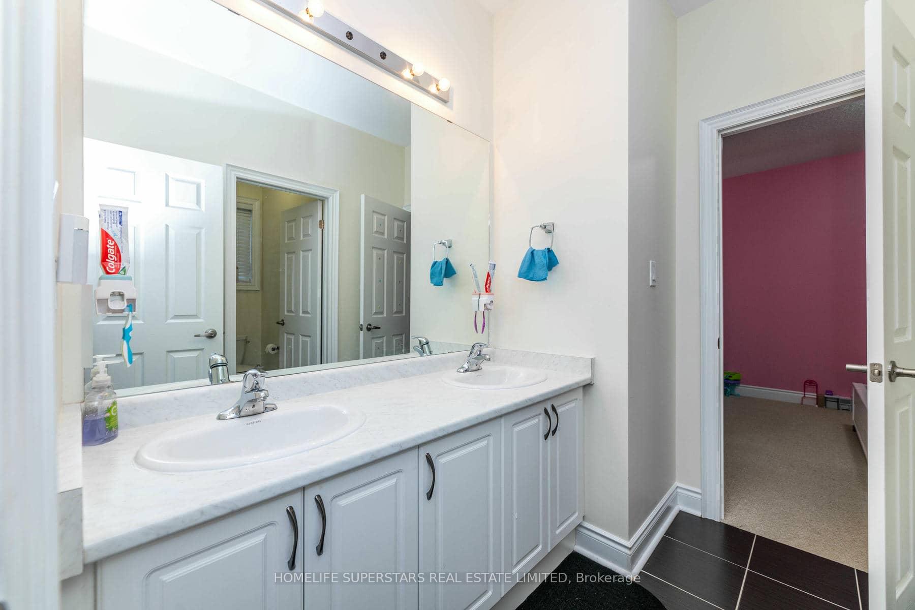 Photo 16 of 18 Mecca Street, Brampton, Toronto Gore Rural Estate — HOMEH