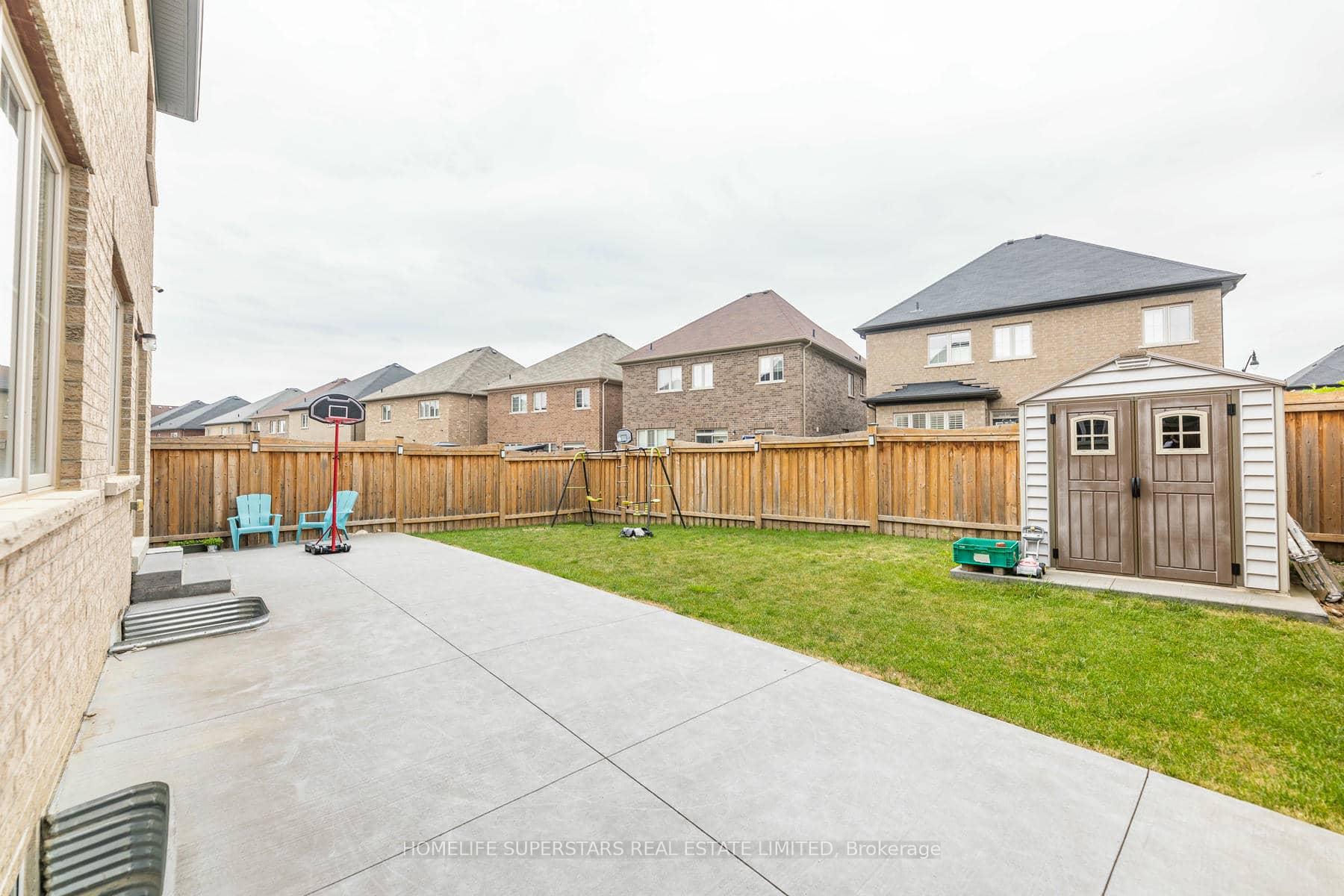 Photo 39 of 18 Mecca Street, Brampton, Toronto Gore Rural Estate — HOMEH