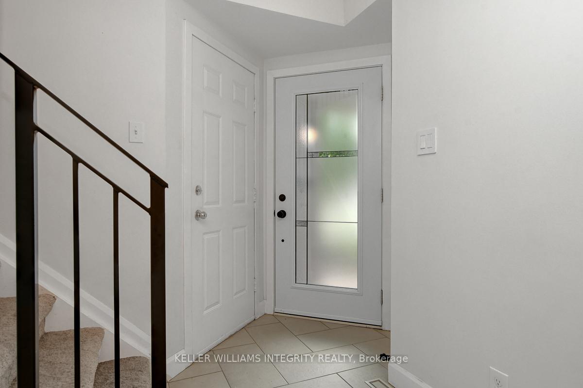 Photo 3 of 20 Bourne Street, Ottawa, Barrhaven - Cedargrove/Fraserdale — HOMEH