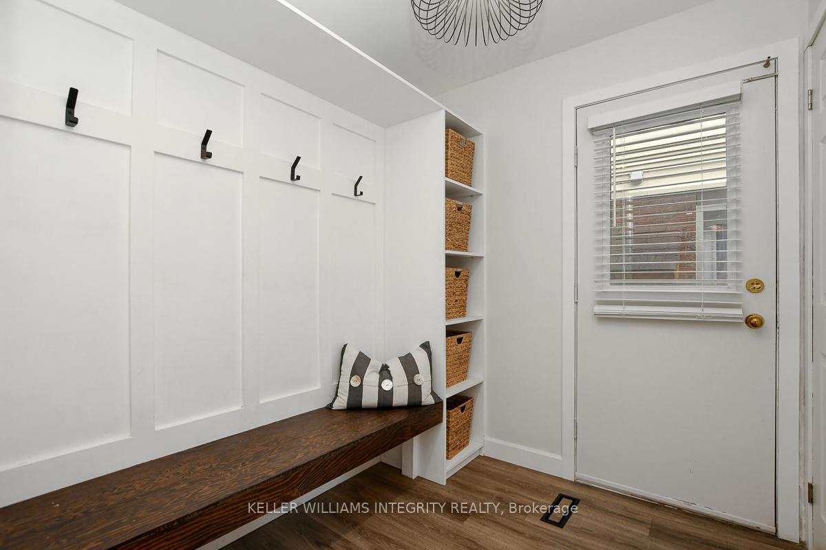 Photo 6 of 20 Bourne Street, Ottawa, Barrhaven - Cedargrove/Fraserdale — HOMEH