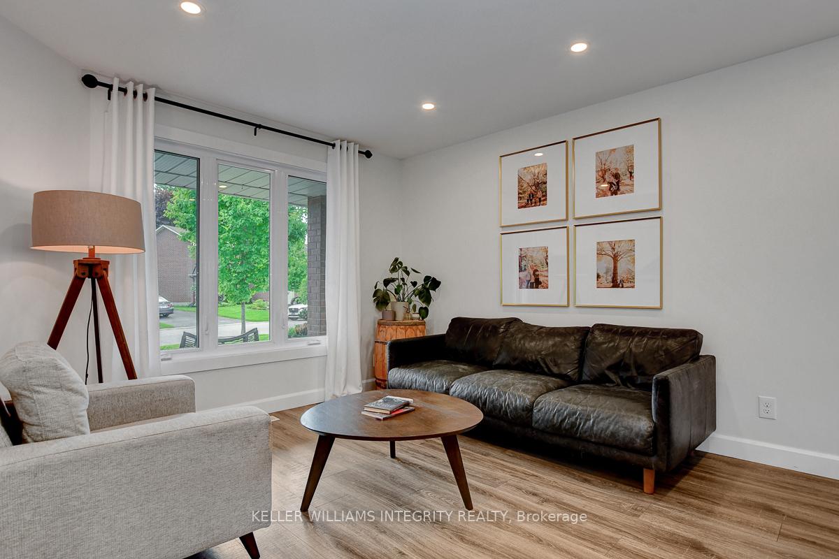 Photo 7 of 20 Bourne Street, Ottawa, Barrhaven - Cedargrove/Fraserdale — HOMEH