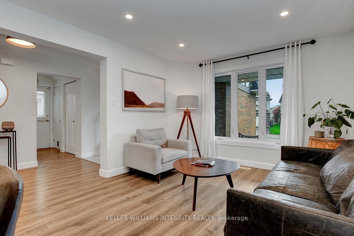 Photo 8 of 20 Bourne Street, Ottawa, Barrhaven - Cedargrove/Fraserdale — HOMEH