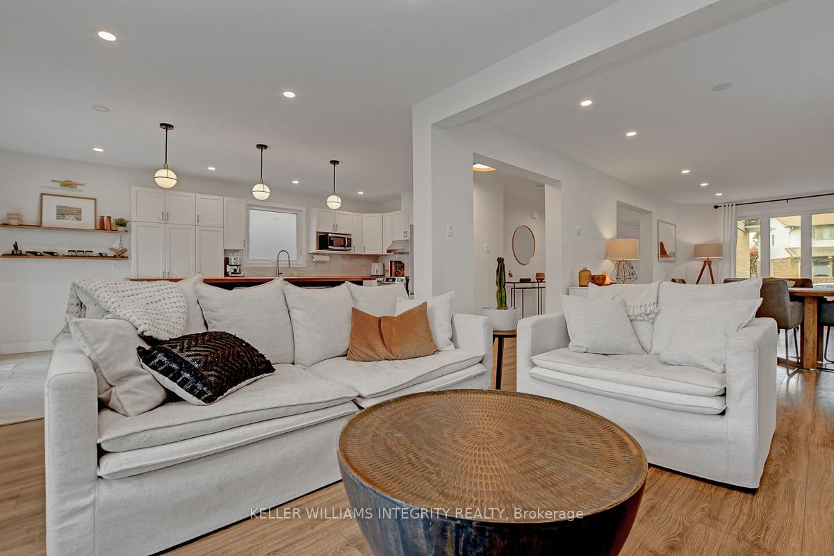Photo 13 of 20 Bourne Street, Ottawa, Barrhaven - Cedargrove/Fraserdale — HOMEH