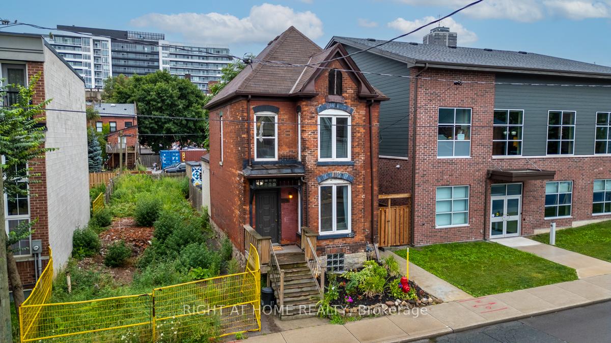 Photo 2 of 176 Wilson Street, Hamilton, Beasley — HOMEH