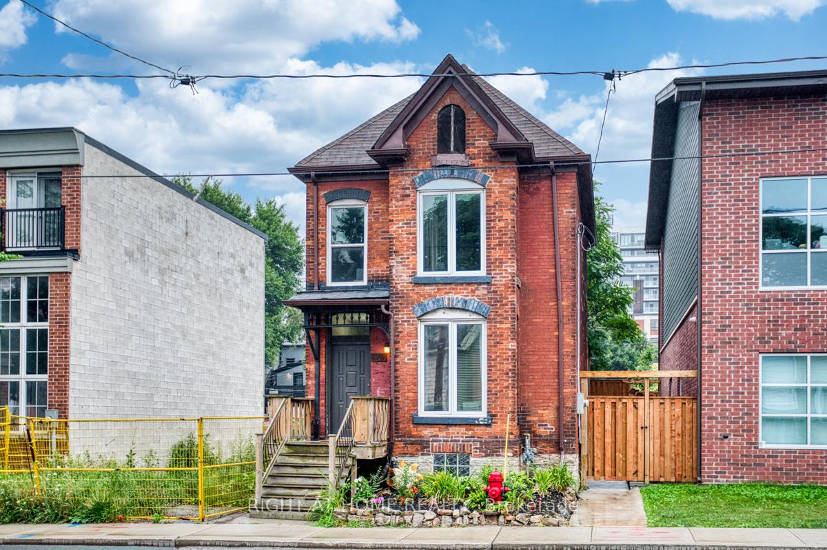 Photo 3 of 176 Wilson Street, Hamilton, Beasley — HOMEH