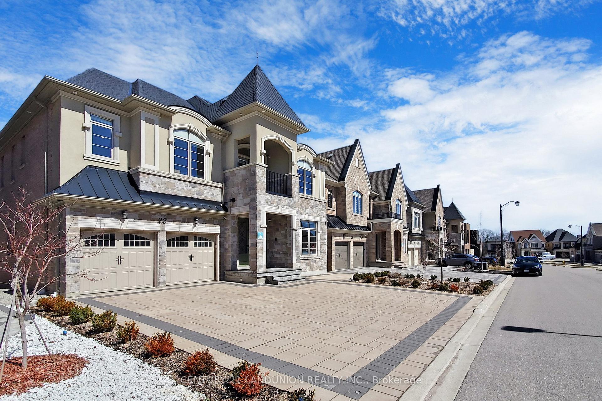 Photo 12 of 22 Conger Street, Vaughan, Patterson — HOMEH