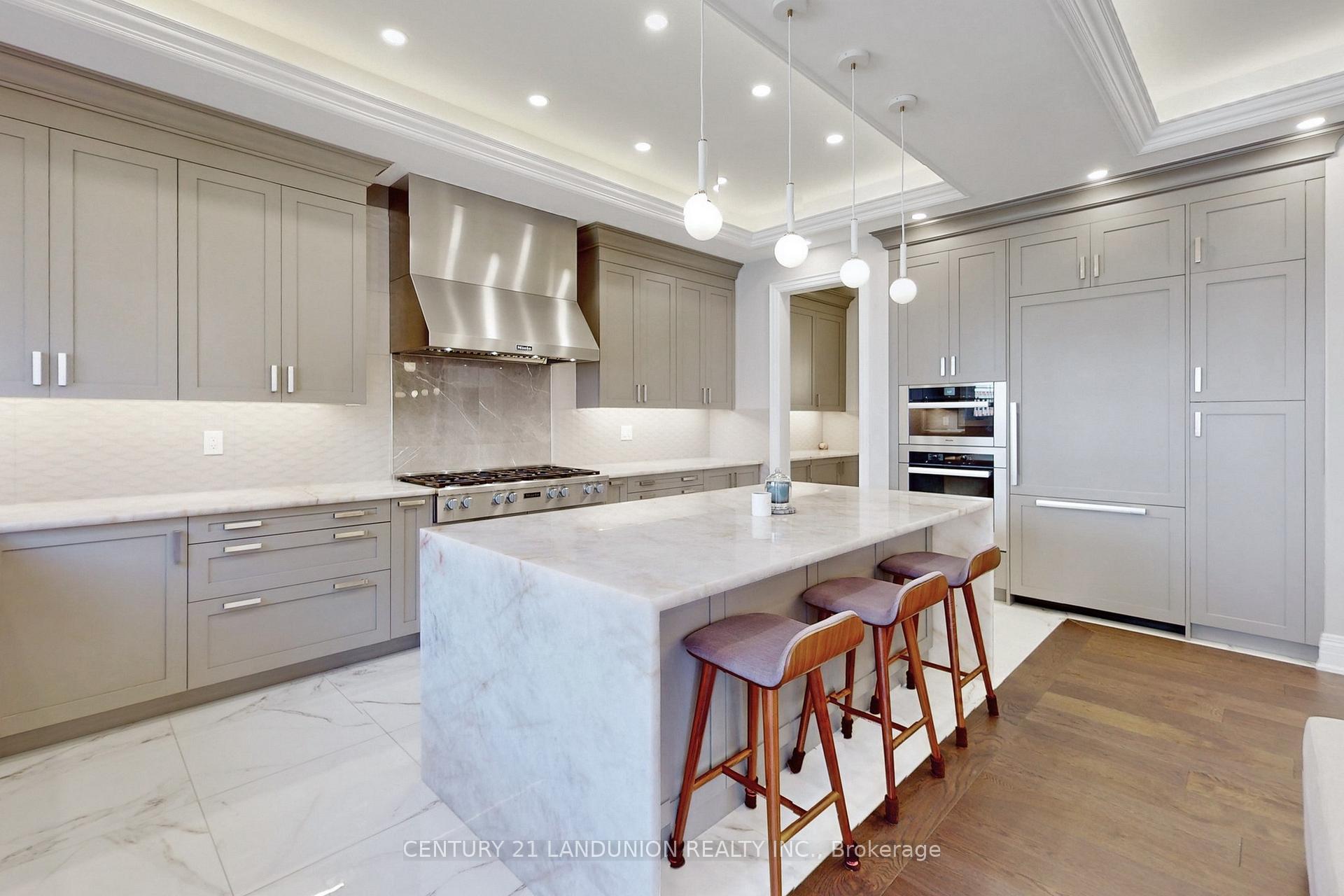 Photo 2 of 22 Conger Street, Vaughan, Patterson — HOMEH